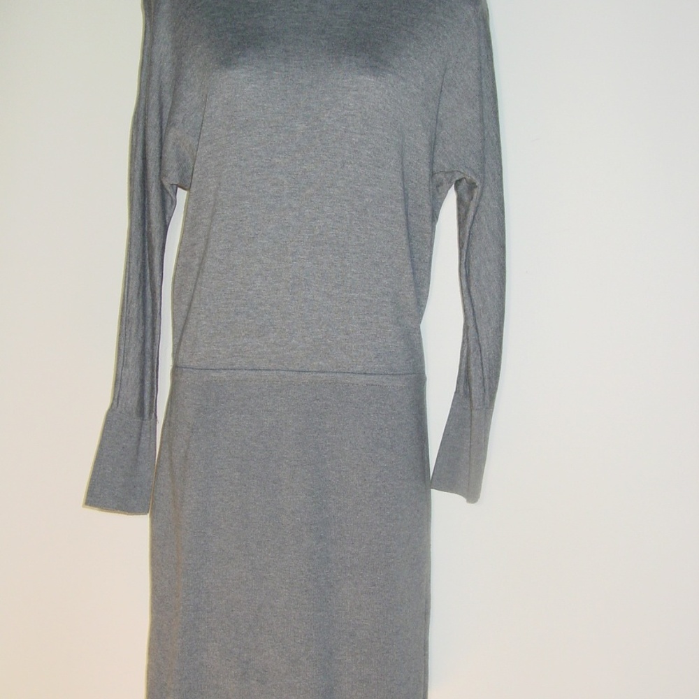 WHITE HOUSE BLACK MARKET GREY TURTLENECK SMALL